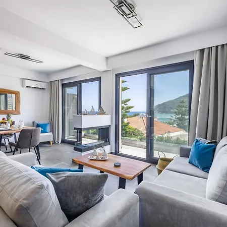 To Nissi Family Luxury
